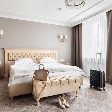 Hotel Podlasie เบียวิสตอก ภายนอก รูปภาพ