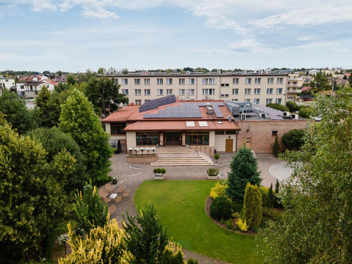 Hotel Podlasie เบียวิสตอก ภายนอก รูปภาพ
