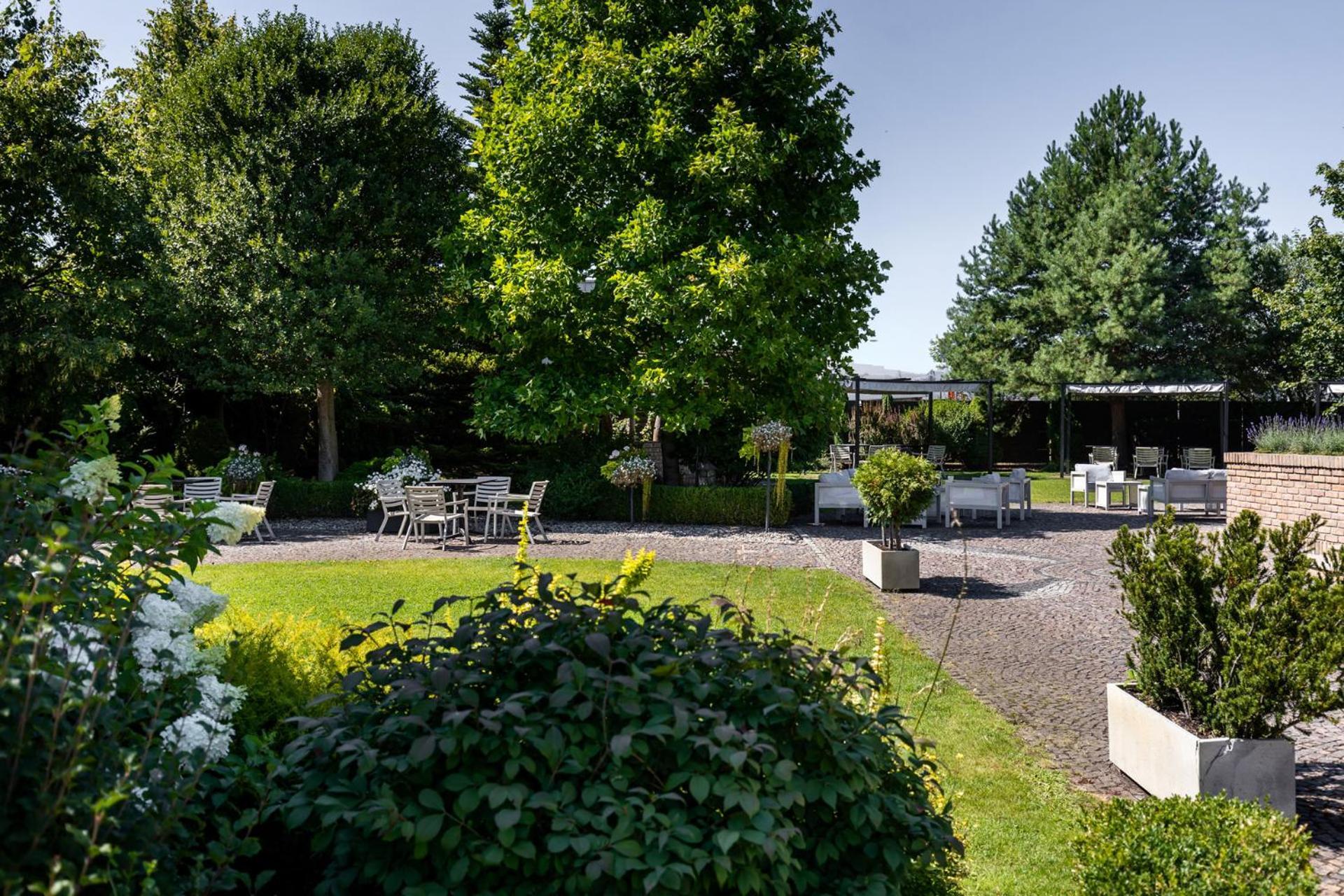 Hotel Podlasie เบียวิสตอก ภายนอก รูปภาพ
